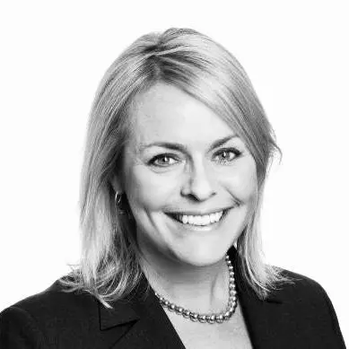 Professional headshot of Stephanie Edwards, CEO for North America at ExpatInsure, an experienced global insurance leader and registered Californian Insurance Agent (Licence No. 4392496).