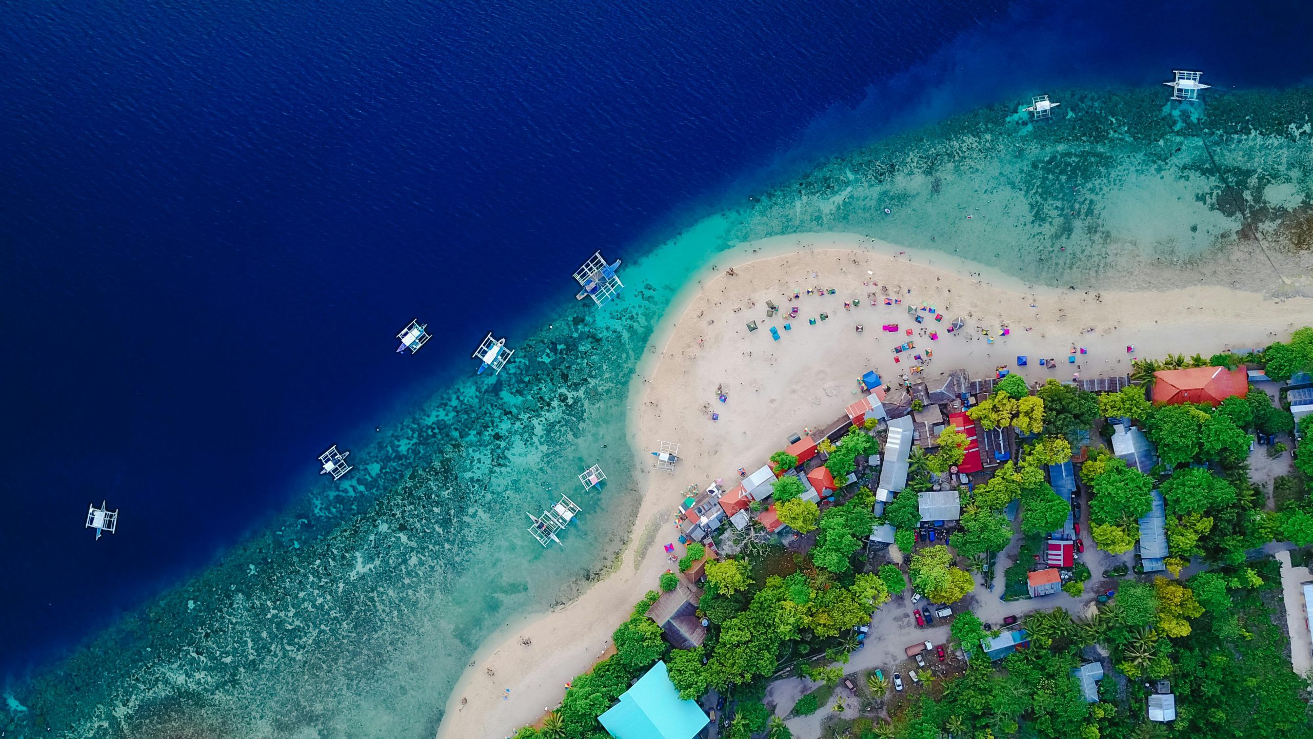 pexels-photo-584302-584302 expat health insurance Philippines